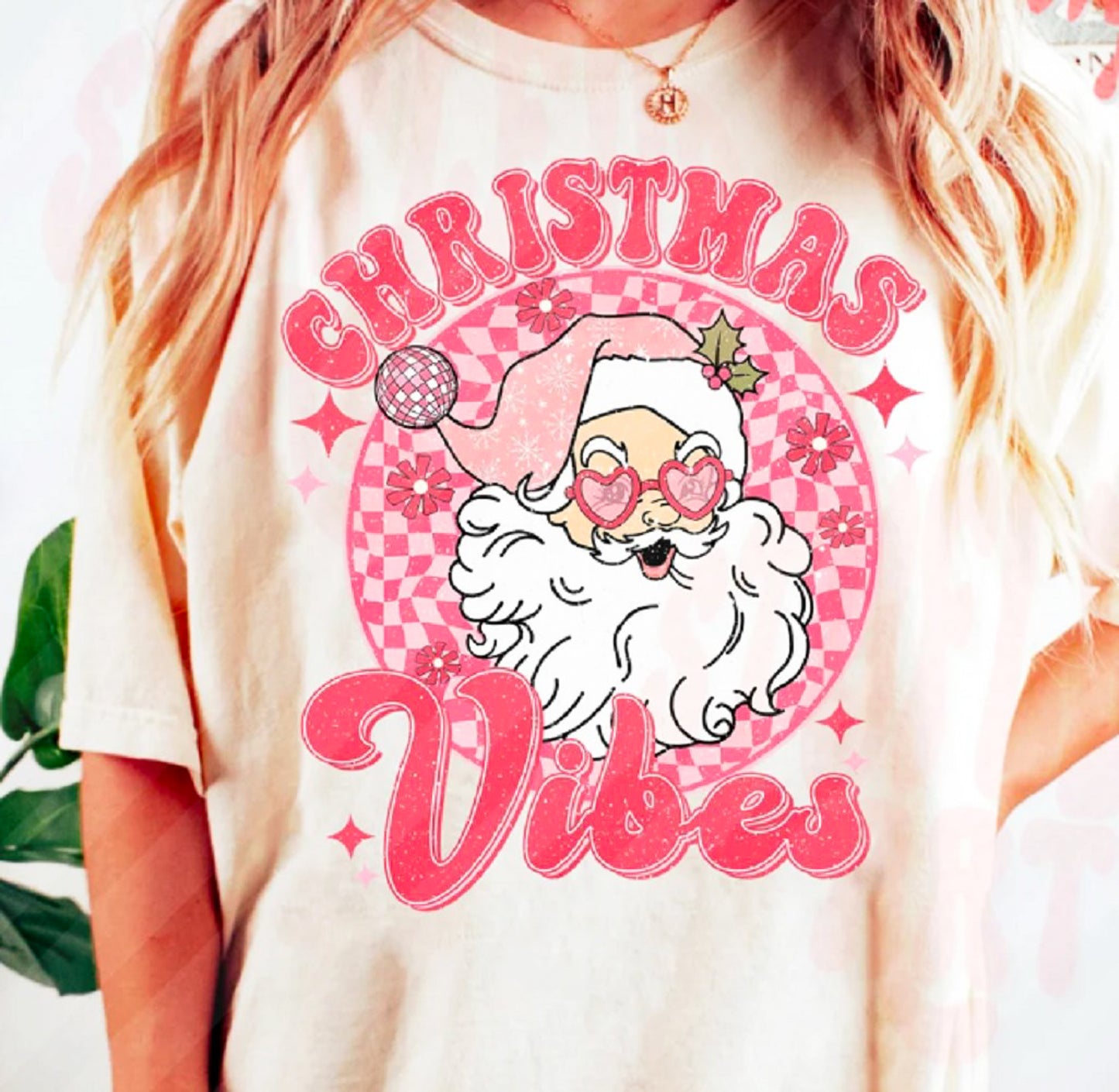 Christmas Vibes Santa In Checkered Circle Tee